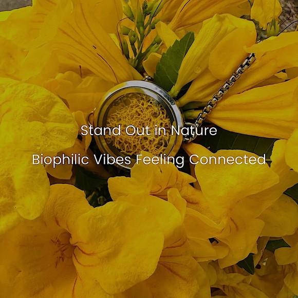 Eternal Moss Locket Pendant Necklace- Yellow - Picture 5 of 9